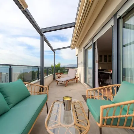 Апартаменты New With Sea View Esp Подстрана